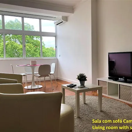 Апартаменти Near The Airport